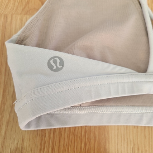 Lululemon Bra size 4 - Picture 5 of 8